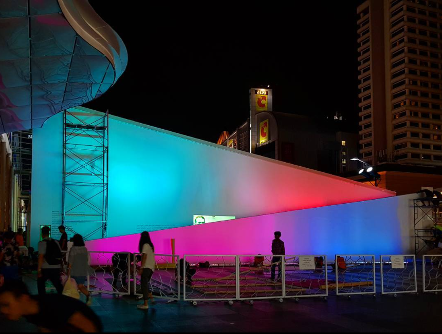 Large public light installation